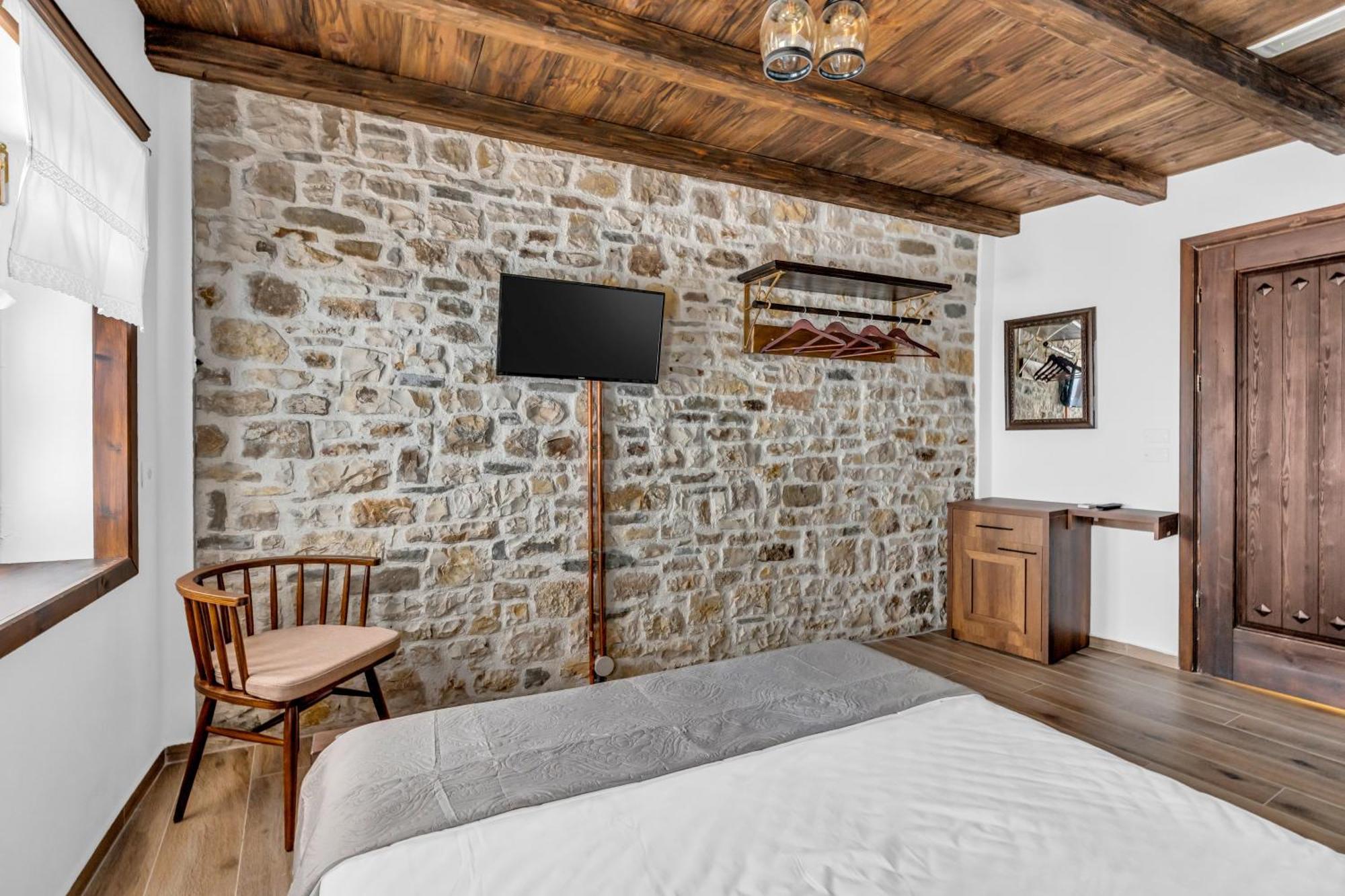 Hotel Bohem Berat Exterior photo