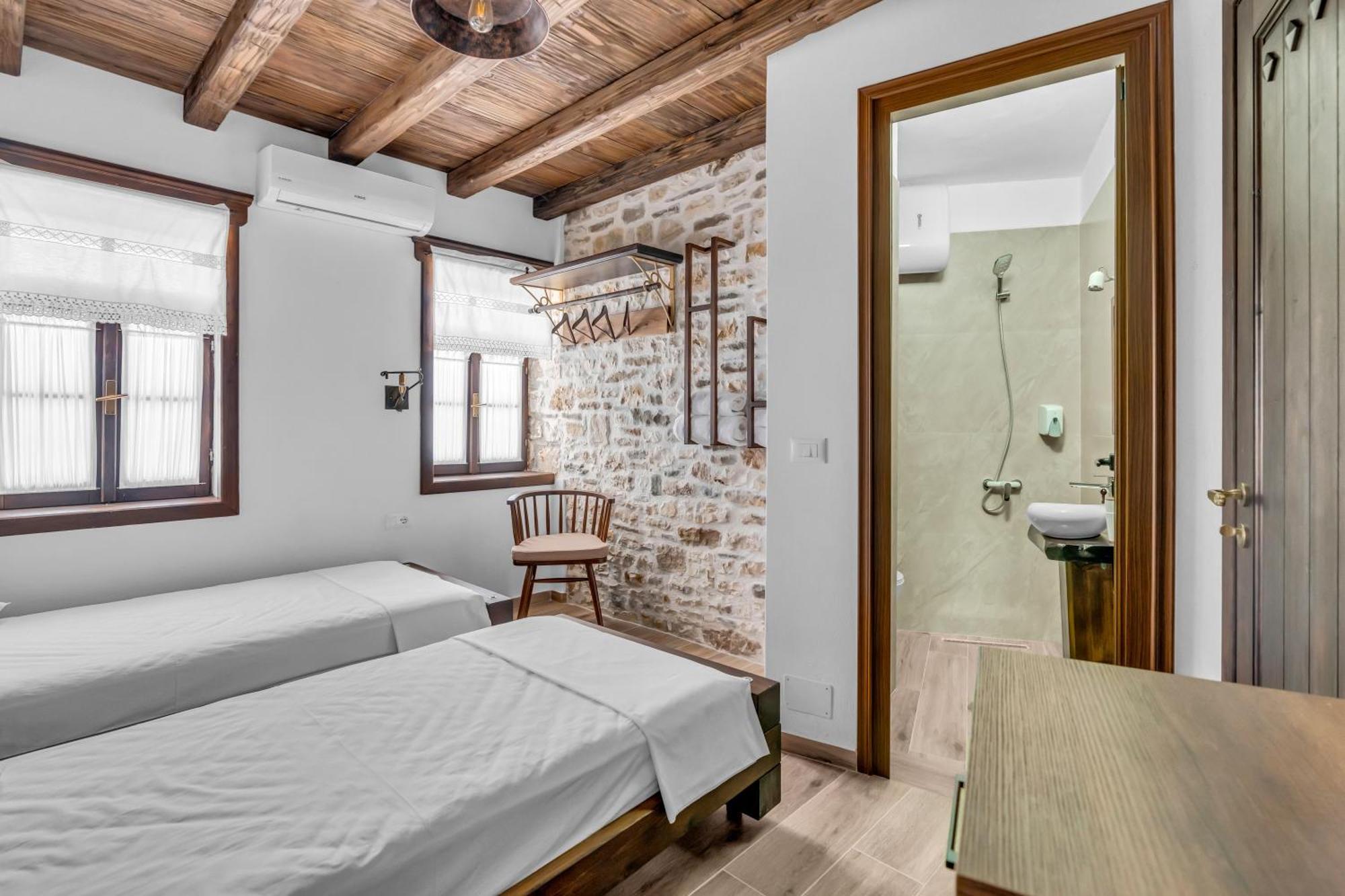 Hotel Bohem Berat Exterior photo