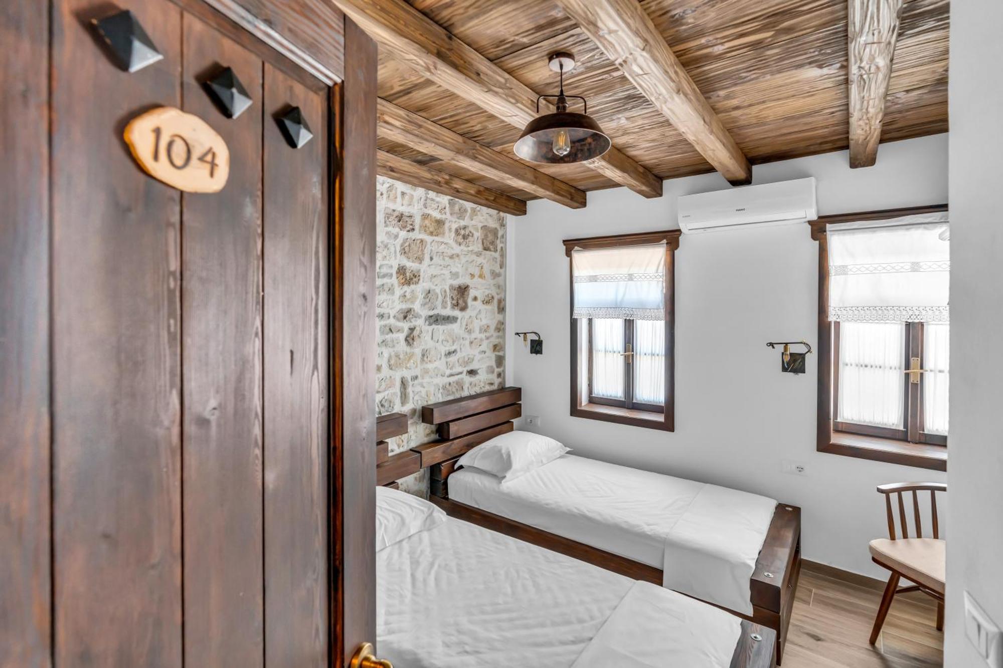 Hotel Bohem Berat Exterior photo