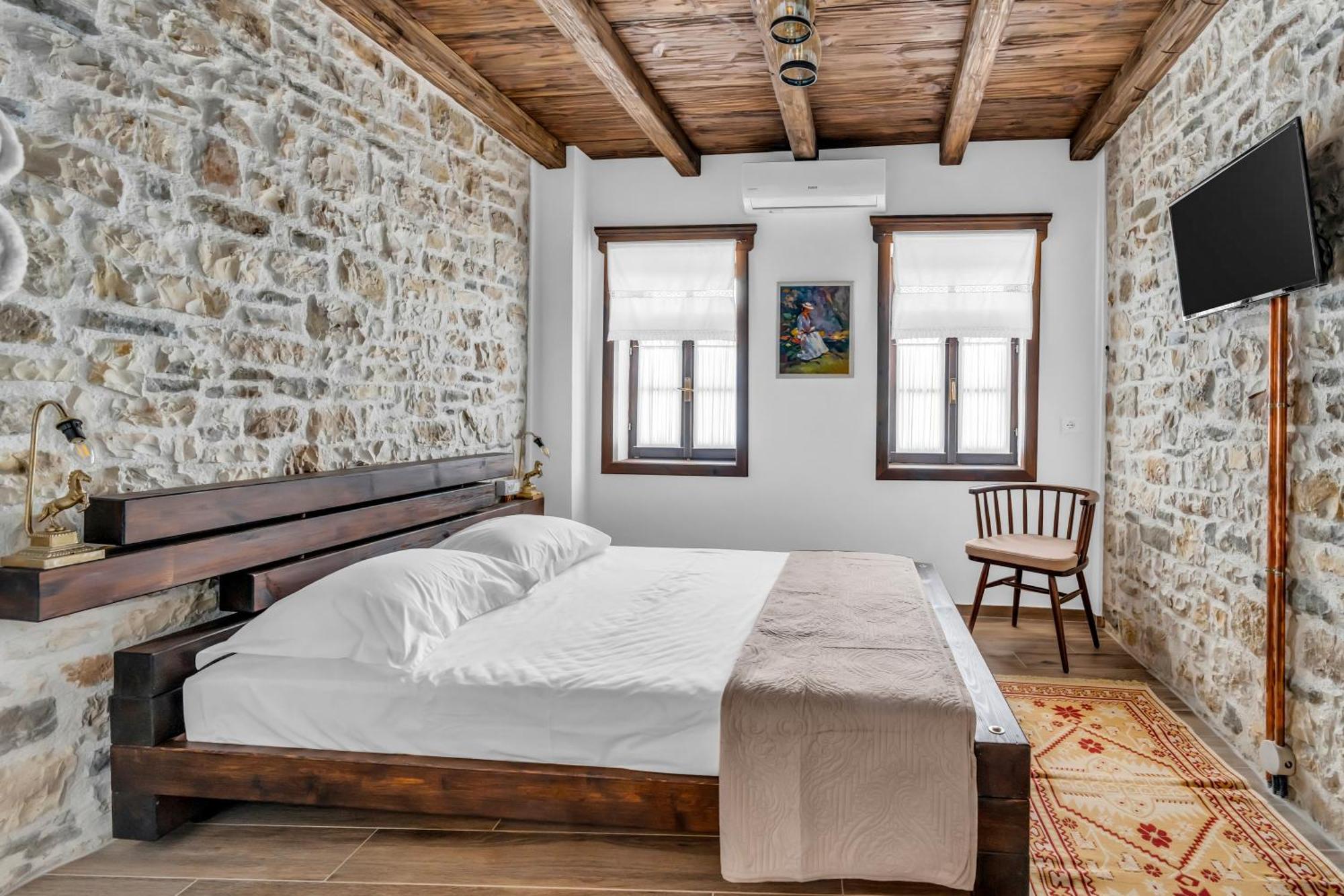 Hotel Bohem Berat Exterior photo