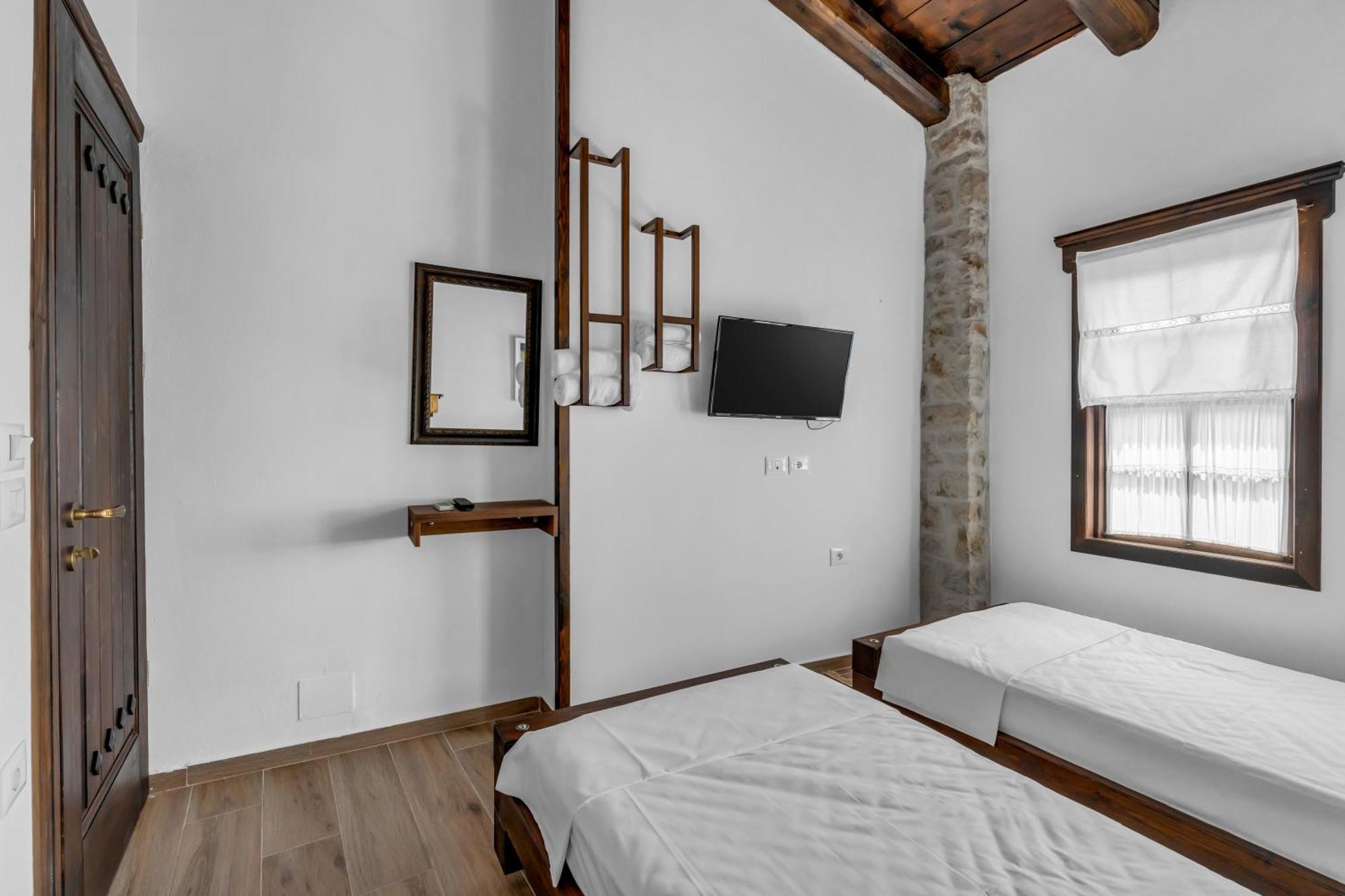 Hotel Bohem Berat Exterior photo