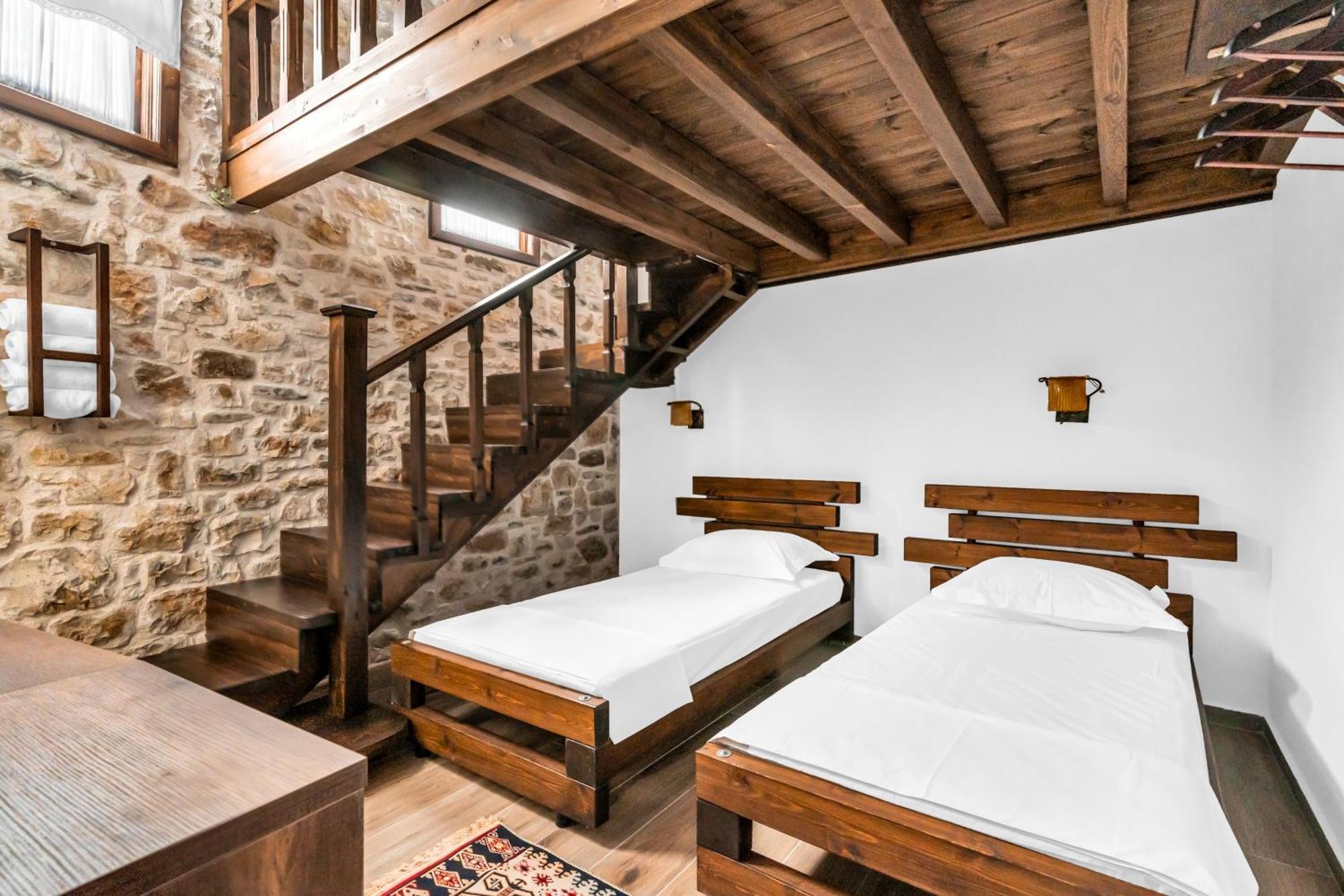 Hotel Bohem Berat Exterior photo