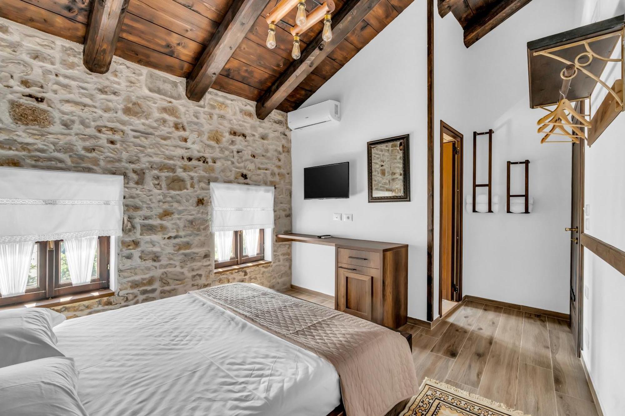 Hotel Bohem Berat Exterior photo